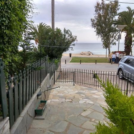 Cute Maisonette No2 On Coastal Sidewalk Nikiti  Exterior foto