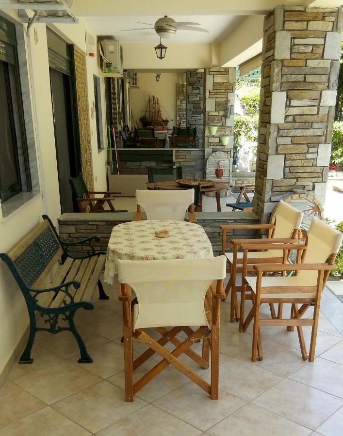 Cute Maisonette No2 On Coastal Sidewalk Nikiti  Exterior foto