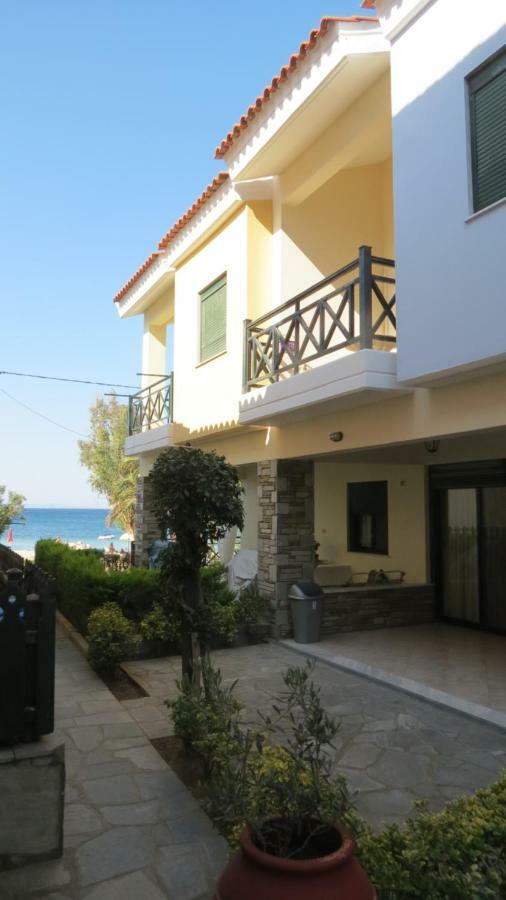Cute Maisonette No2 On Coastal Sidewalk Nikiti  Exterior foto